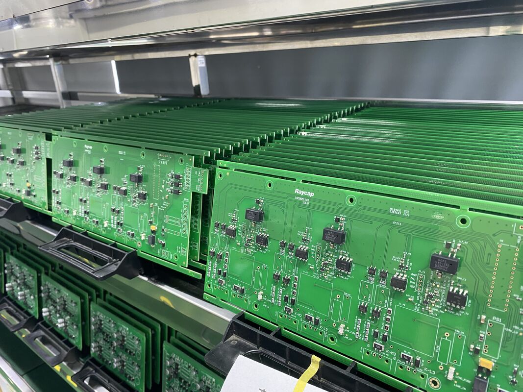 মিনি হোল ব্যাসার্ধ 01 মিমি যোগাযোগ পিসিবি সমাবেশ 6 স্তর উচ্চ Tg170 এবং উচ্চ Tg180 যোগাযোগ ডিভাইসের জন্য অপ্টিমাইজ করা