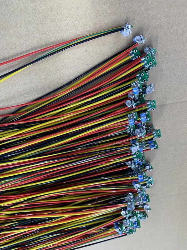 যোগাযোগ পিসিবি উচ্চ Tg180 ভারী কারেন্ট কাস্টমাইজড সাইজ পিসিবি বৈদ্যুতিক শক্তি ব্যবস্থাপনা এবং বিতরণের জন্য প্রকৌশলী